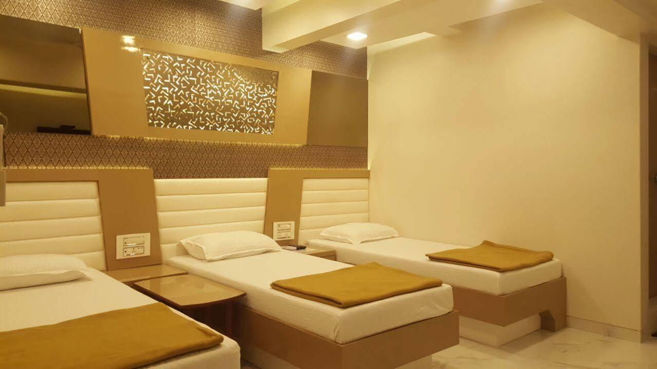Oyo 28893 Hotel Gulf Mumbai Dış mekan fotoğraf