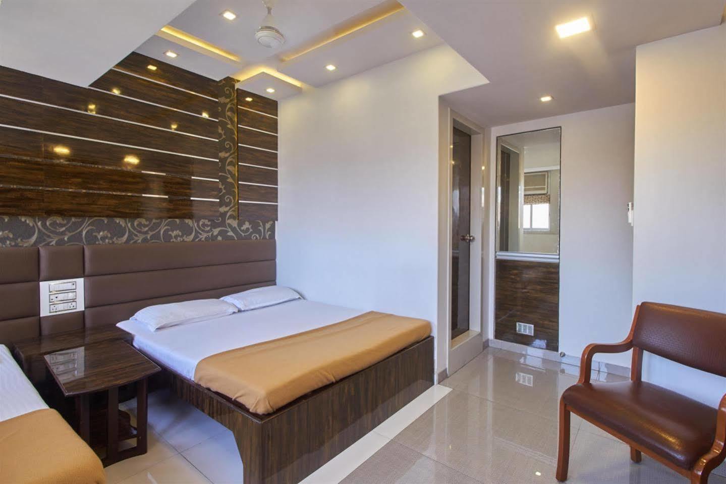 Oyo 28893 Hotel Gulf Mumbai Dış mekan fotoğraf