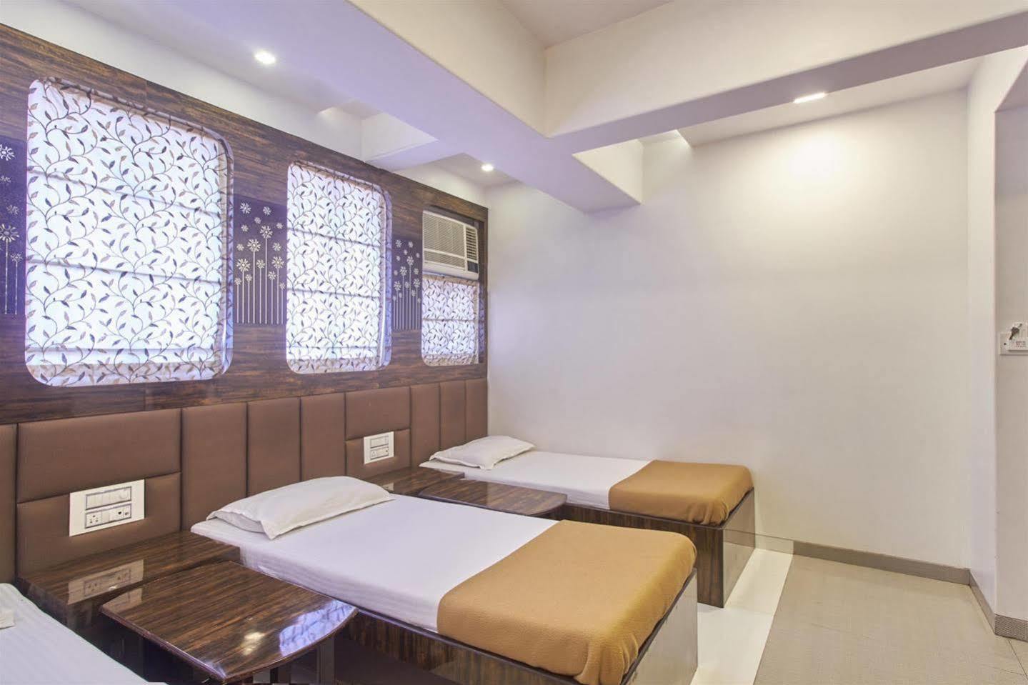 Oyo 28893 Hotel Gulf Mumbai Dış mekan fotoğraf