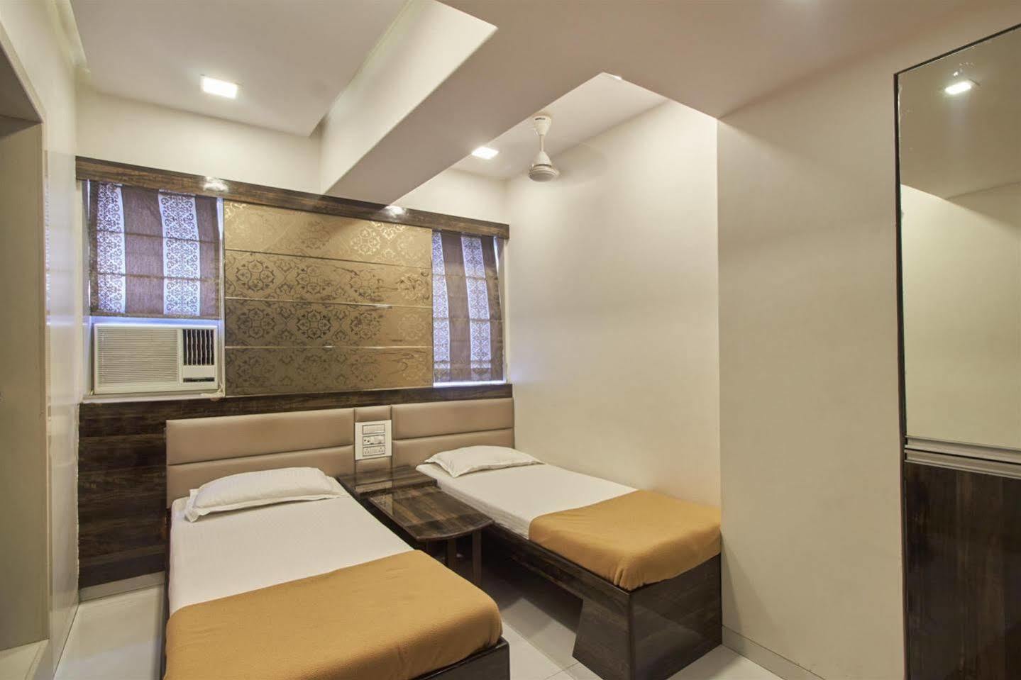 Oyo 28893 Hotel Gulf Mumbai Dış mekan fotoğraf