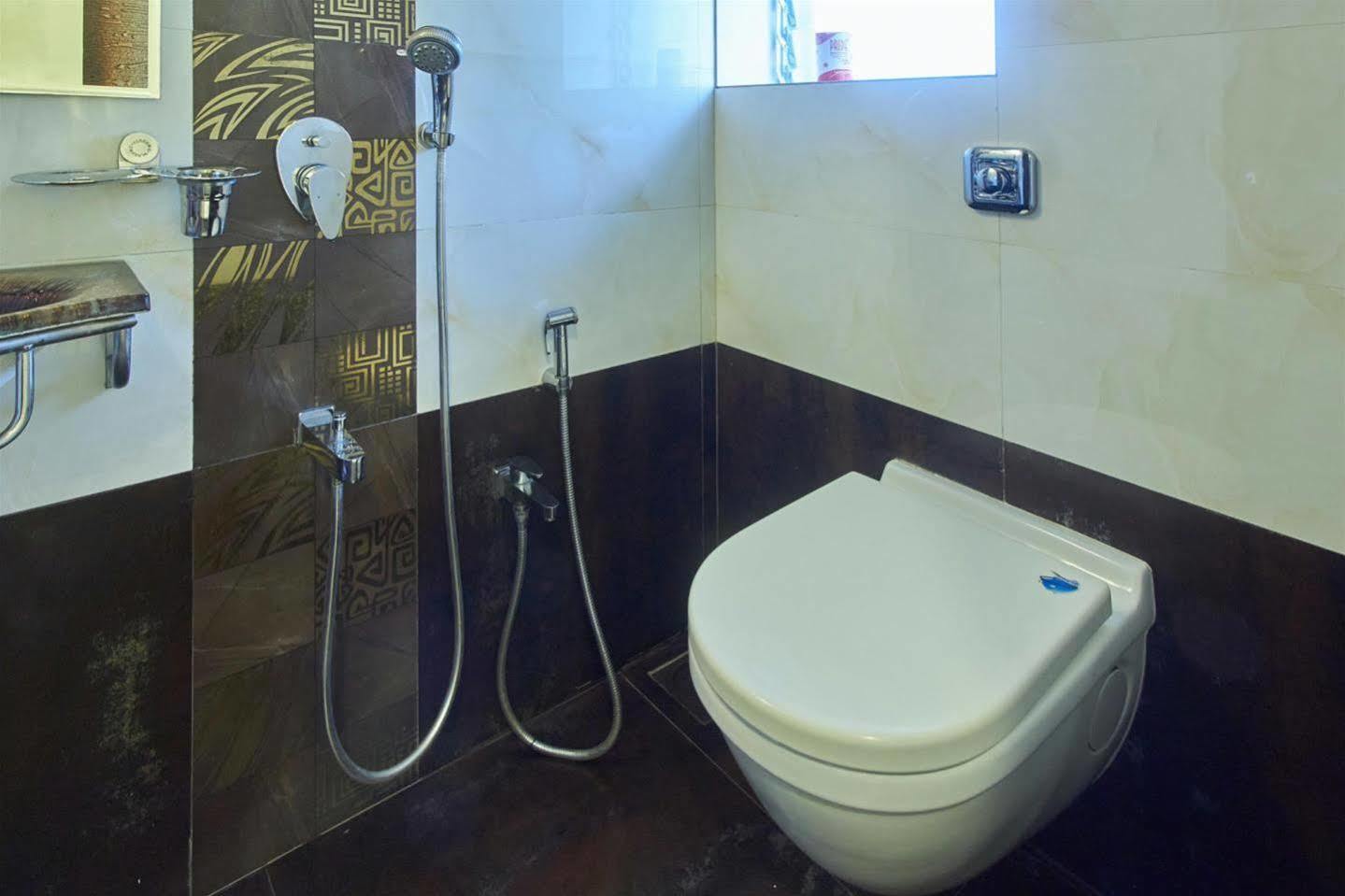 Oyo 28893 Hotel Gulf Mumbai Dış mekan fotoğraf